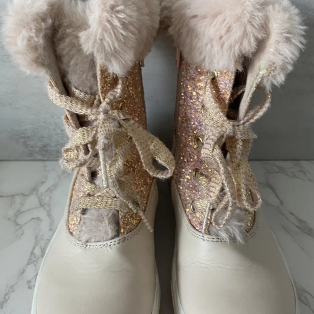 Olive & Edie Boots Big Kid Sz 1M Pink Glittery Girly Faux‎ Fur Waterproof Winter